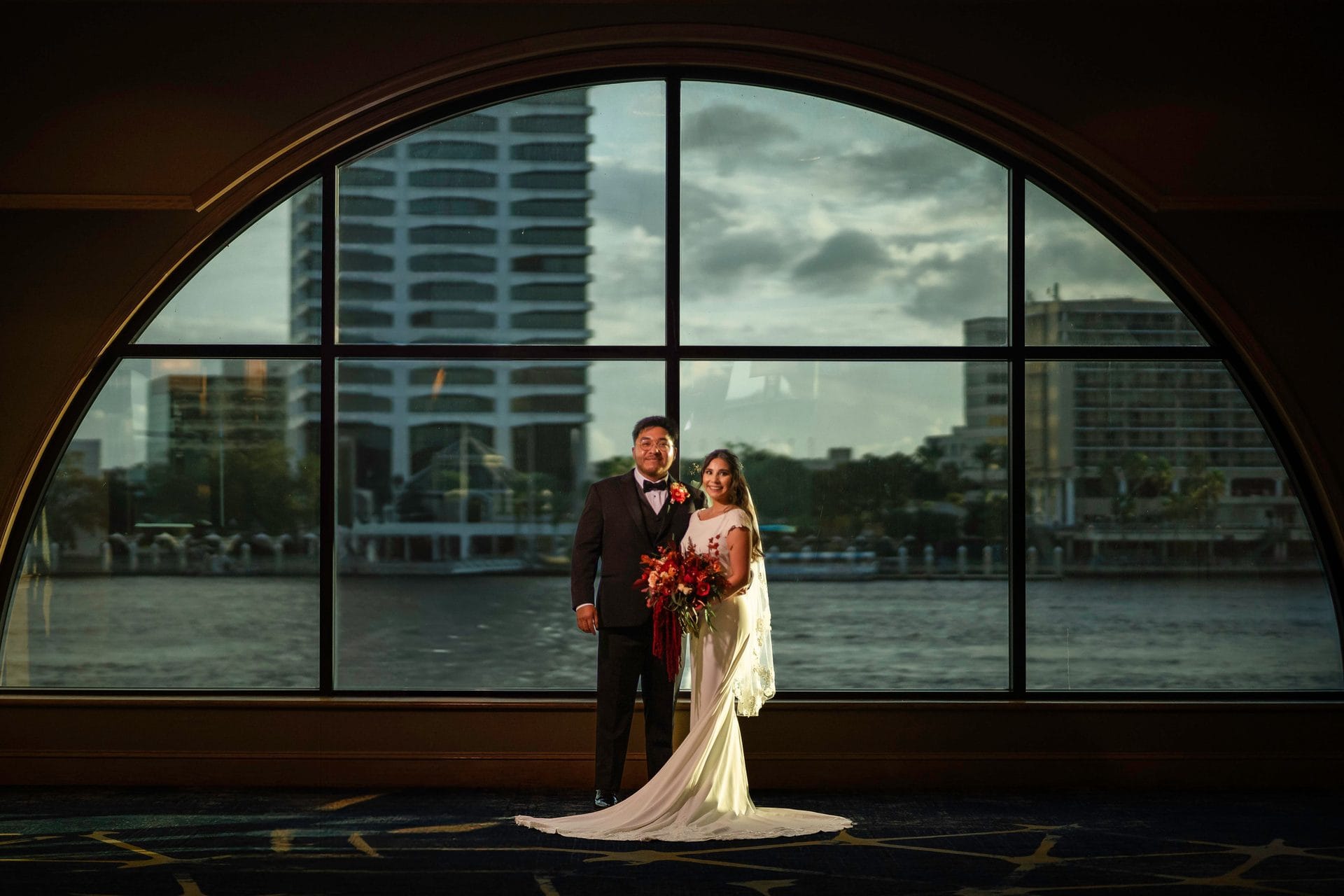 Astrid & Alfredo's wedding, photographed by Candid Studios